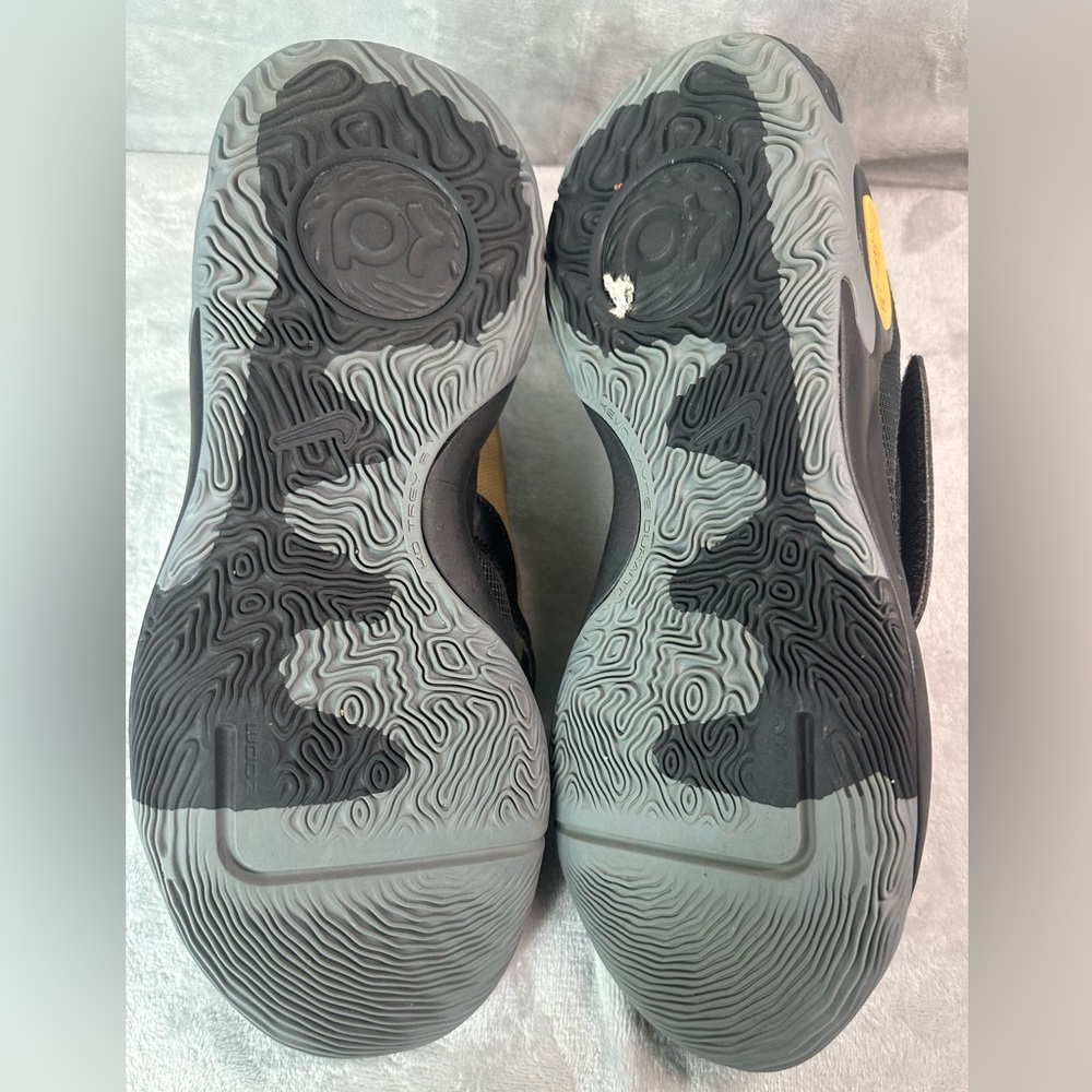 Nike KD Trey 5 X Basketball Shoes Black Metallic Gold Mens Size 13 - Picture 7 of 10